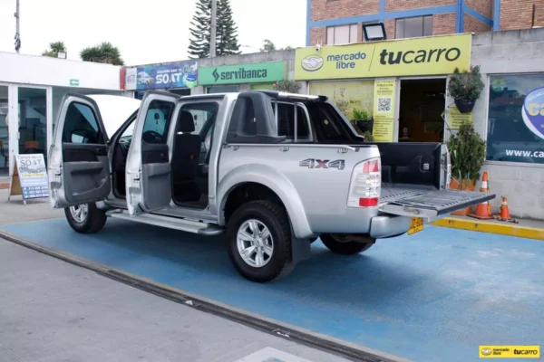 2011 Ford Ranger 2.6 4x4 - Image 12