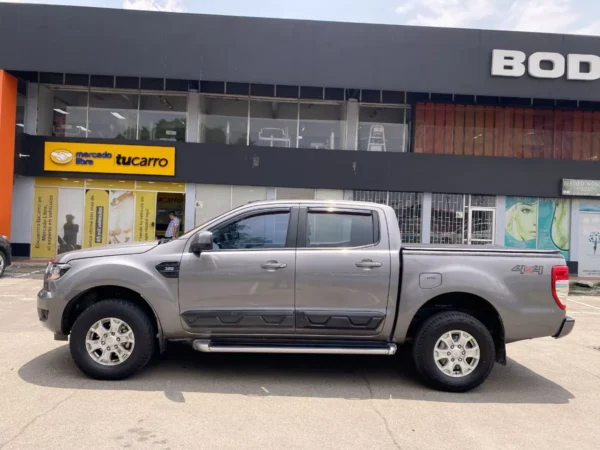 2019 Ford Ranger 3.2 XLS - Image 13