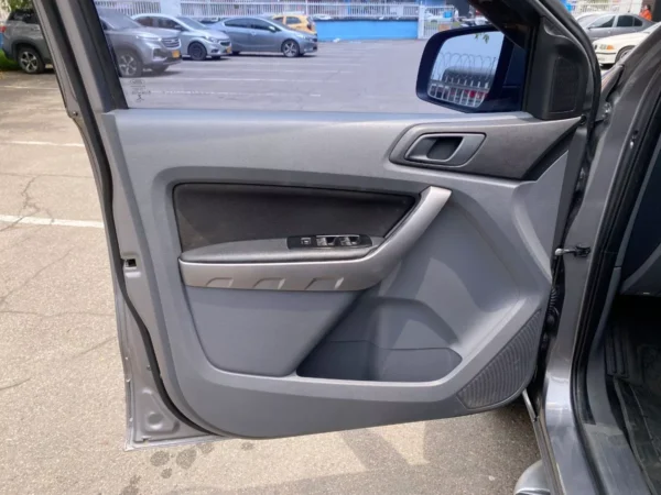 2019 Ford Ranger 3.2 XLS - Image 9