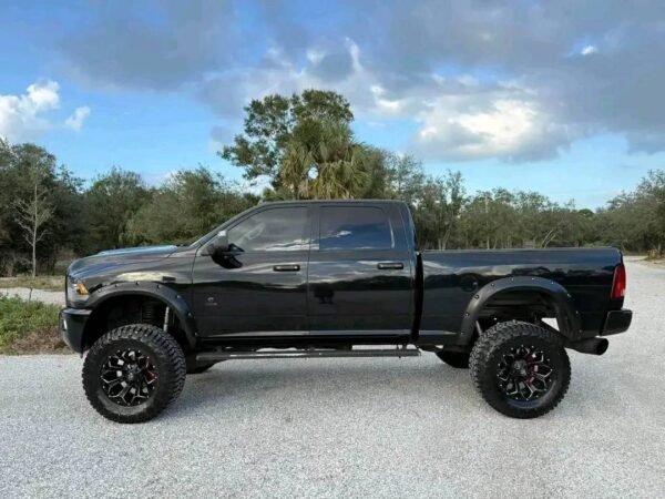 2014 Dodge Ram 2500 crew cab - Image 8