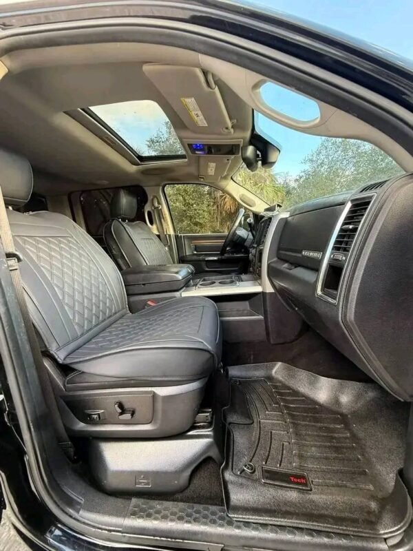 2014 Dodge Ram 2500 crew cab - Image 6