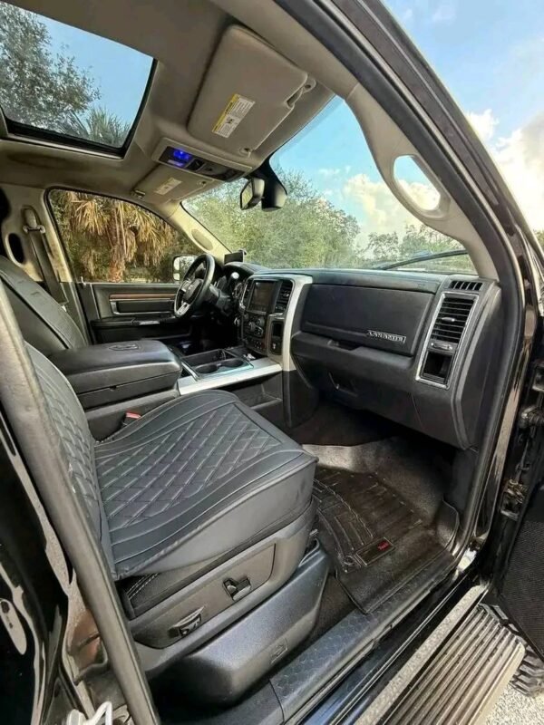 2014 Dodge Ram 2500 crew cab - Image 4