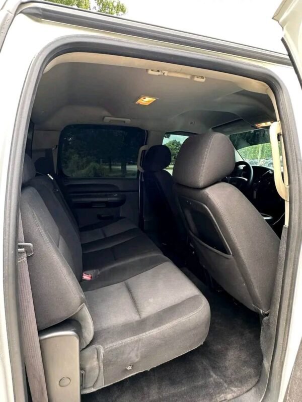 2014 GMC Duramax 4x4 - Image 10