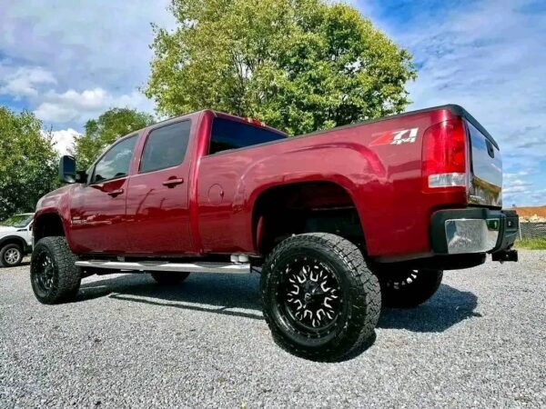 2008 GMC Sierra SLT 4x4 - Image 11