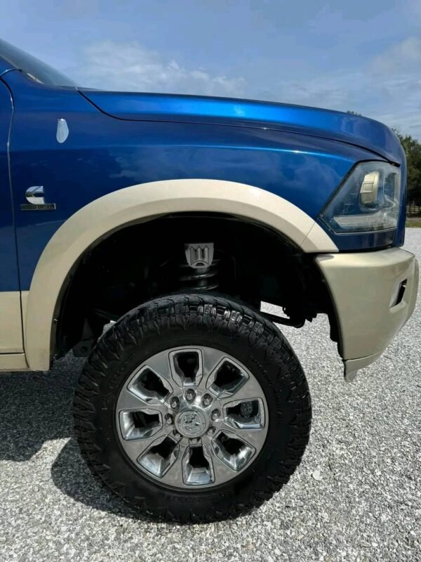 2011 Ram 2500 crew cab short bed 4x4 - Image 10