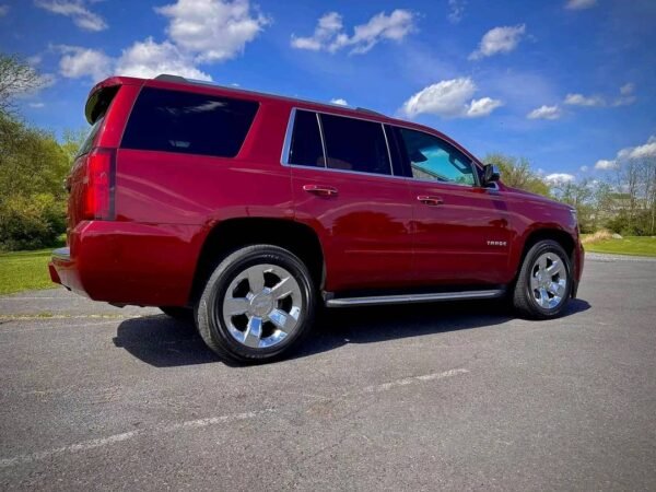 2018 Chevrolet Tahoe Premier 4x4 - Image 2