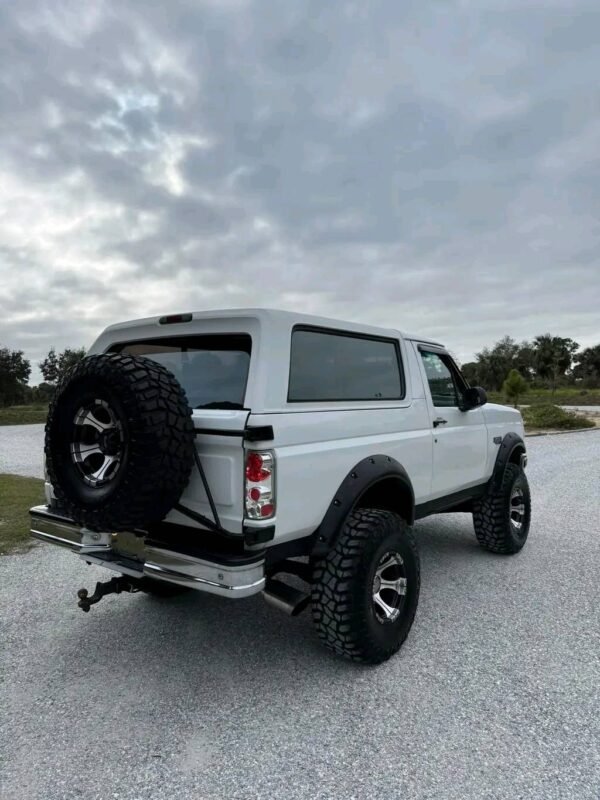 1996 Bronco with a 1995 powerstroke engine swap. - Image 15