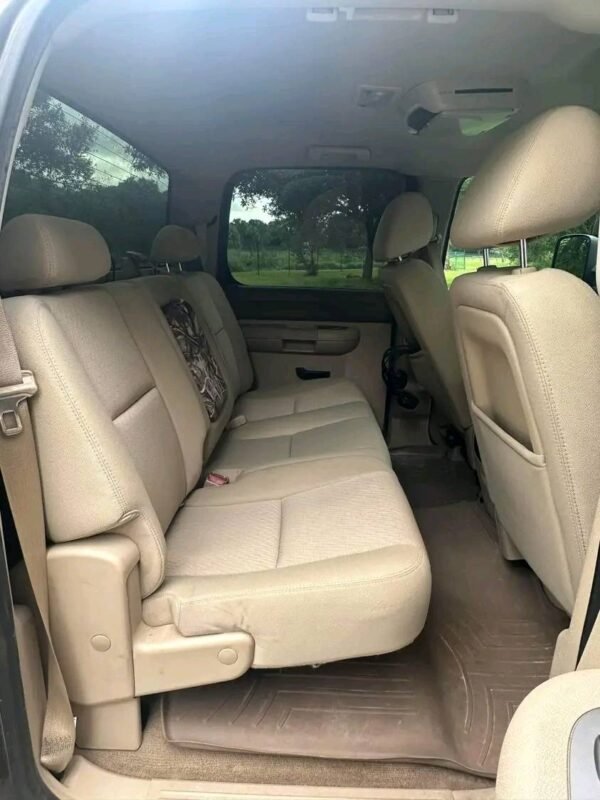 2013 Chevy Silverado 2500 4x4 LT - Image 2