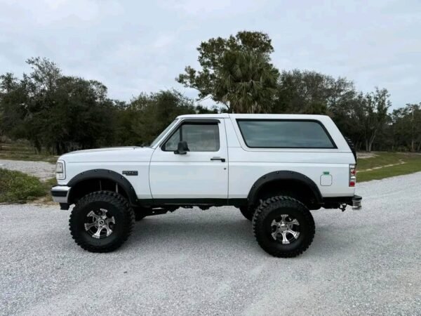 1996 Bronco with a 1995 powerstroke engine swap. - Image 10