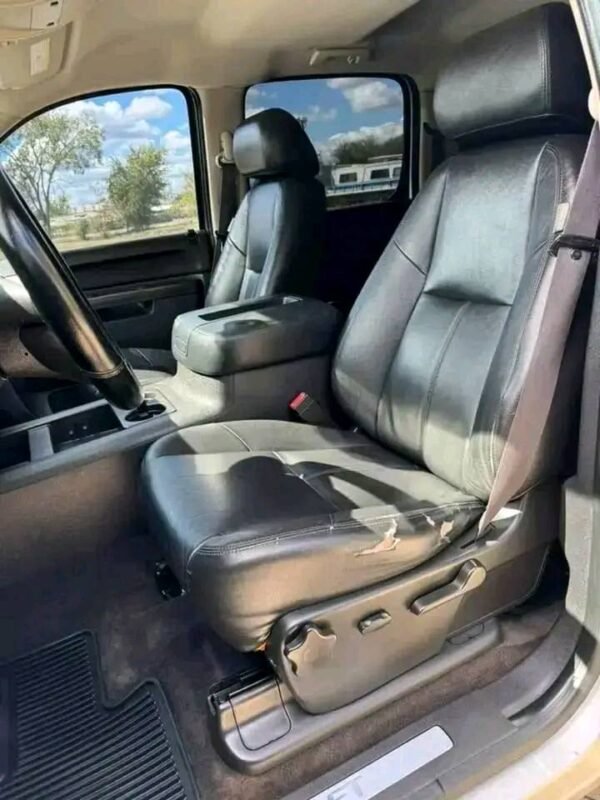 2011 Chevy Silverado 1500 LT Z71 4x4 - Image 2