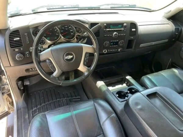 2011 Chevy Silverado 2500HD LT 4x4 - Image 19