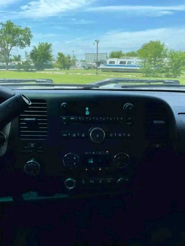 2011 Chevy Silverado 2500HD LT 4x4 - Image 16