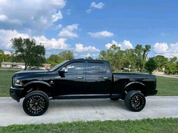 2013 Ram 2500 Laramie 4x4 - Image 12