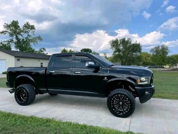 2013 Ram 2500 Laramie 4x4 - Image 11