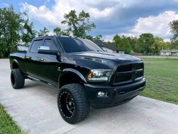 2013 Ram 2500 Laramie 4x4 - Image 10