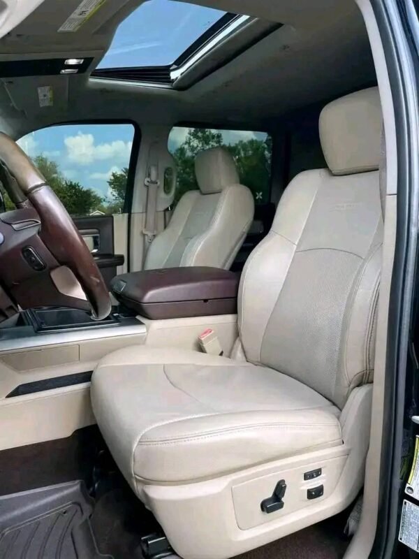 2013 Ram 2500 Laramie 4x4 - Image 9