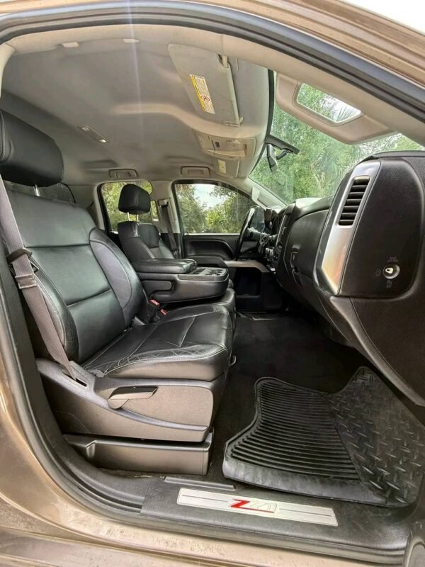 2016 GMC Sierra 2500HD crew cab short bed 4x4 - Image 12