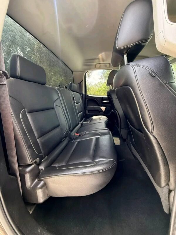 2016 GMC Sierra 2500HD crew cab short bed 4x4 - Image 4
