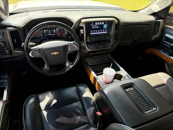2019 Chevrolet Silverado 2500 - Image 9
