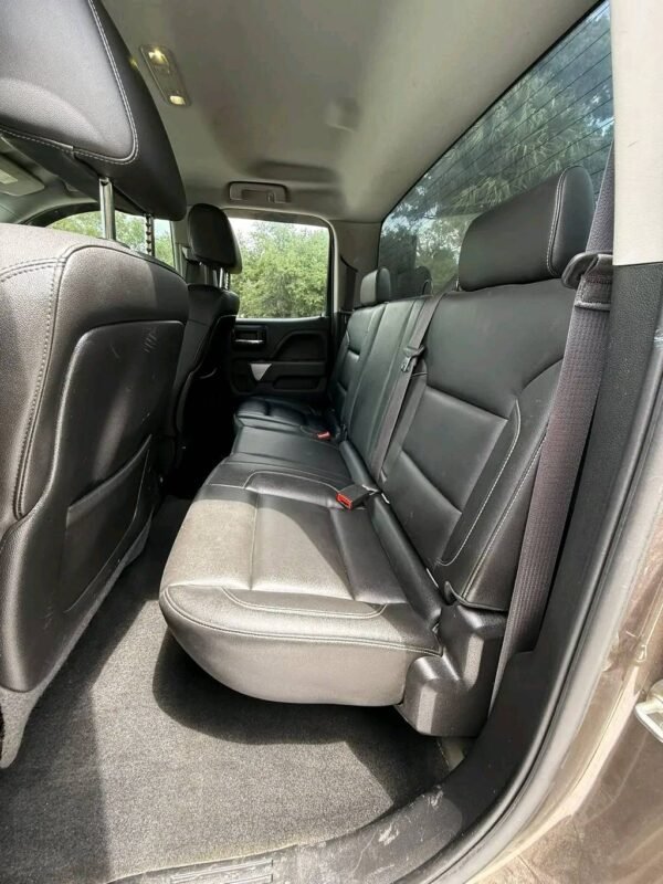 2016 GMC Sierra 2500HD crew cab short bed 4x4 - Image 3